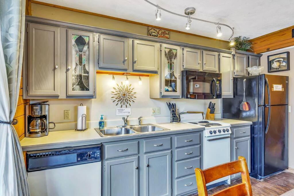 3 Bedroom Log Cabin Condo Close To Everything! Branson Zewnętrze zdjęcie